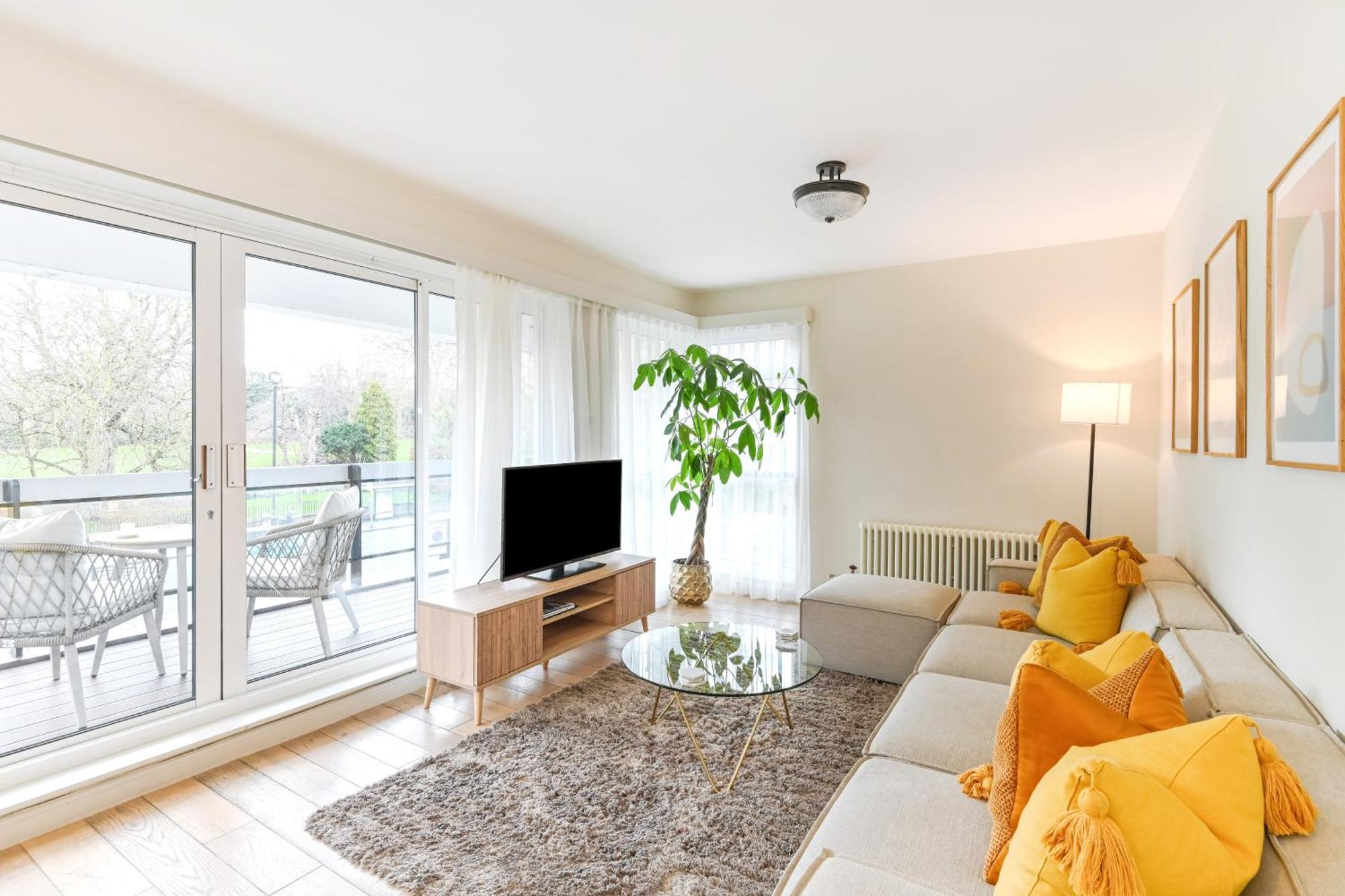 Buckingham & Lloyds Aparthotel ลอนดอน ภายนอก รูปภาพ