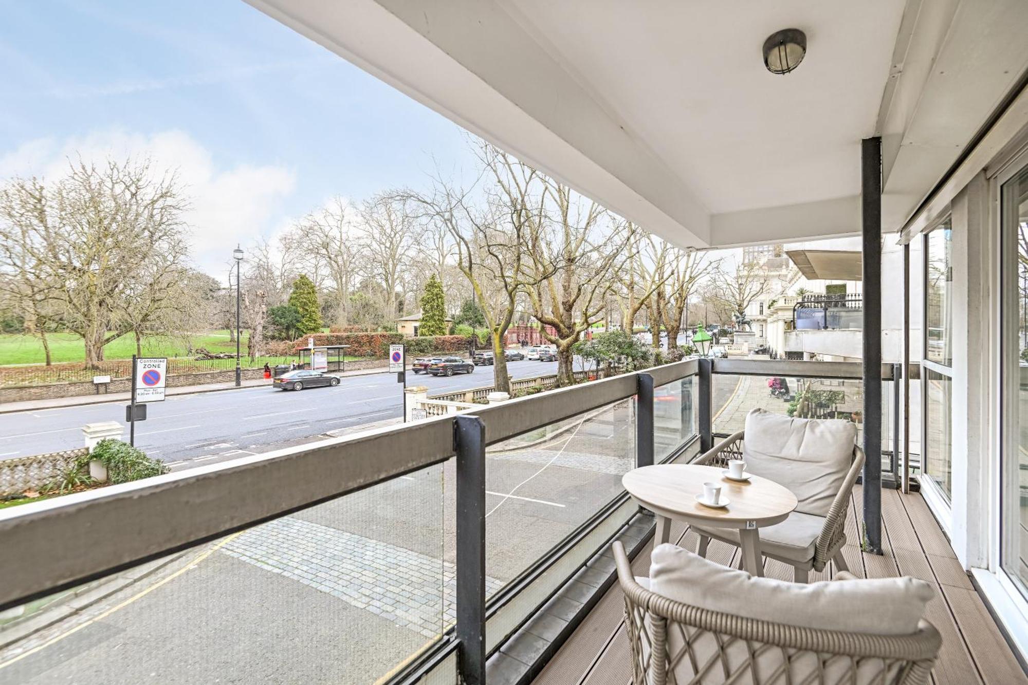 Buckingham & Lloyds Aparthotel ลอนดอน ภายนอก รูปภาพ