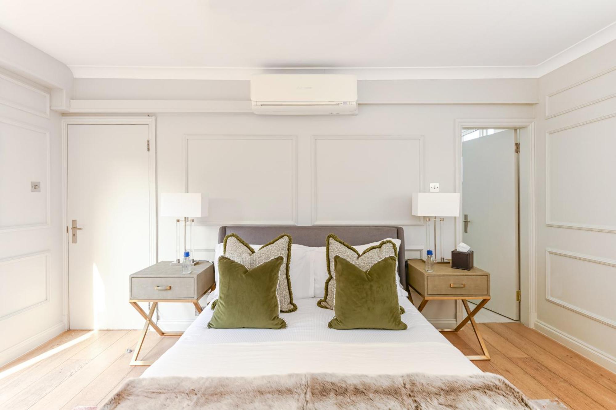 Buckingham & Lloyds Aparthotel ลอนดอน ภายนอก รูปภาพ