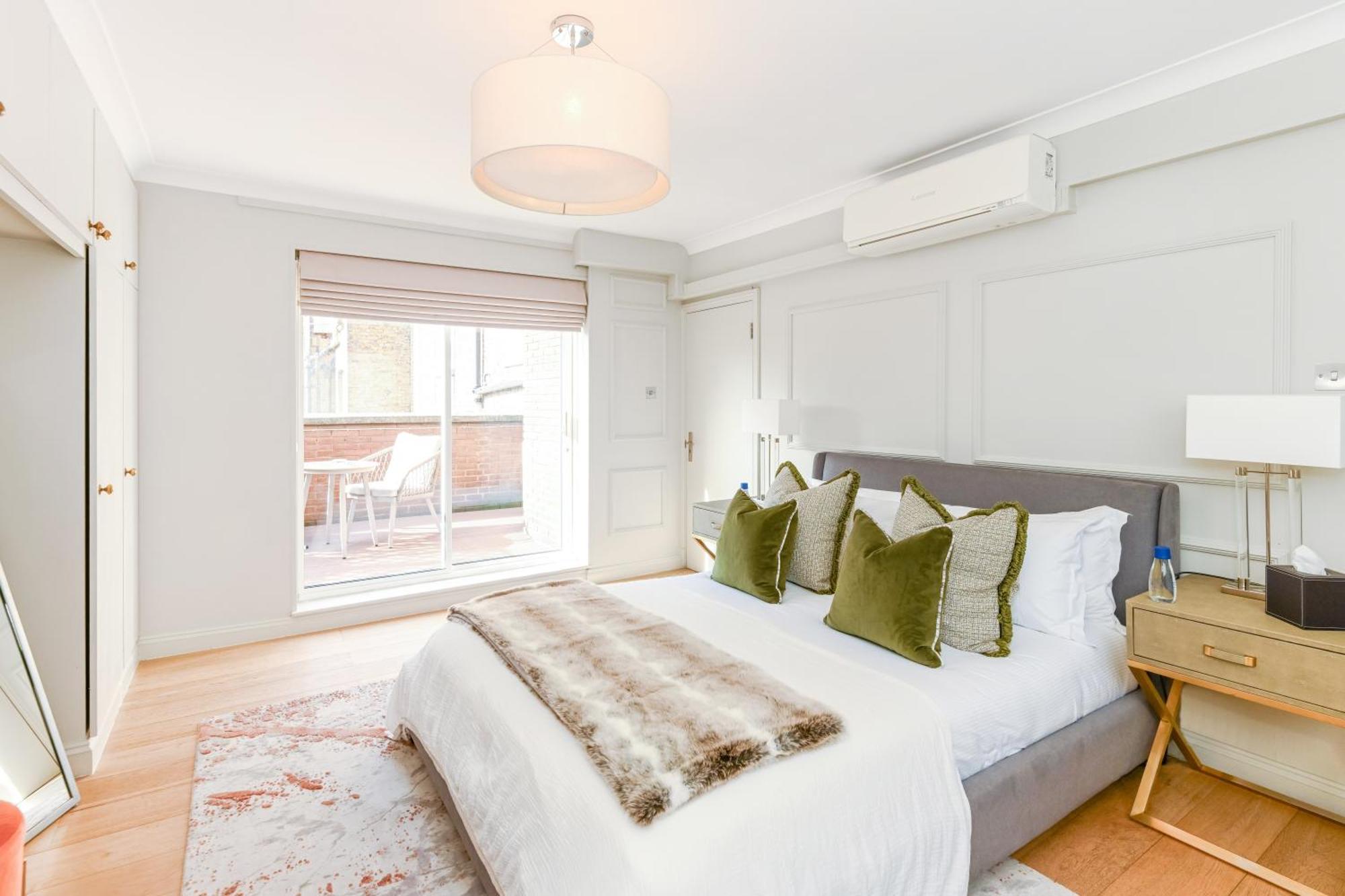 Buckingham & Lloyds Aparthotel ลอนดอน ภายนอก รูปภาพ